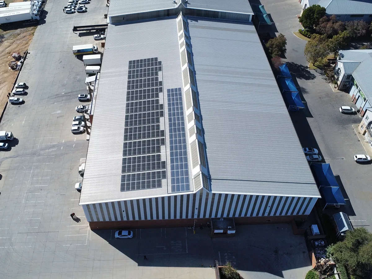 commercial-solar-johanneburg-solar-panels-on-roof-1