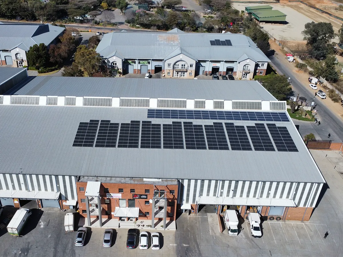 commercial-solar-johanneburg-solar-panels-on-roof-3