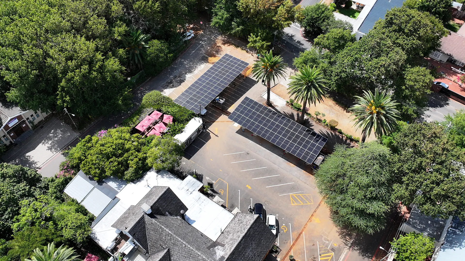 upmarket-restaurant-cape-town-solar-bess-atess-freedomwon-system-5